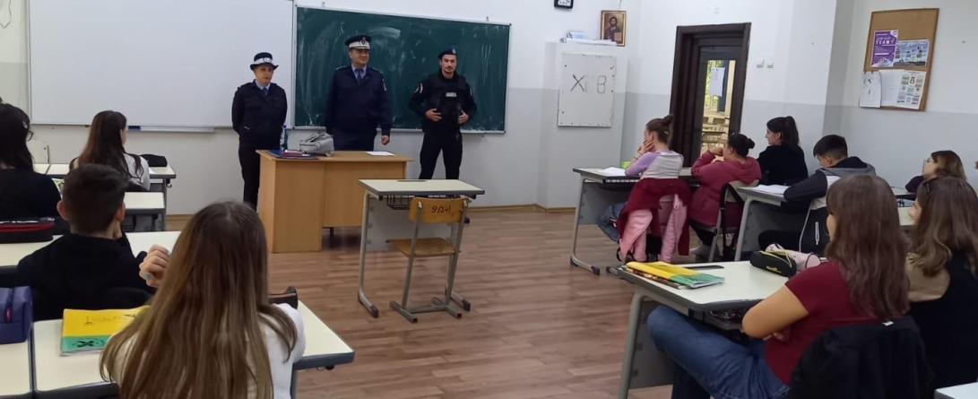 Activitățile preventive la unitățile de învățământ continuă