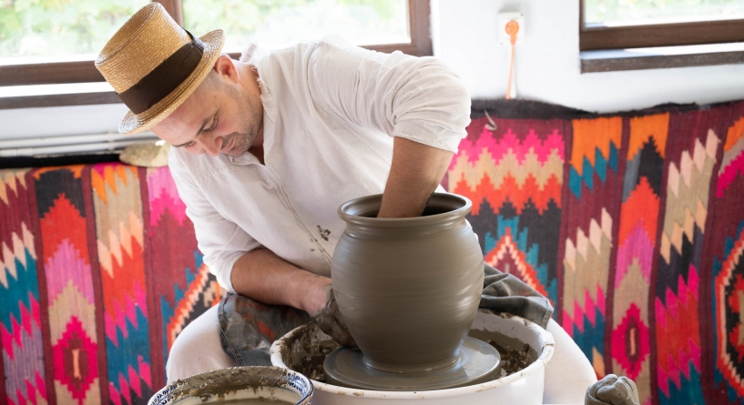 Maramureșeanul Vasile Chira va oferi demonstrații autentice de olărit la Washington, D.C.