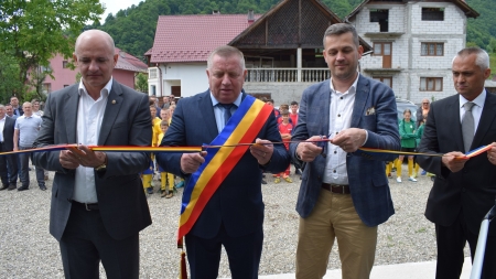 În Bista a fost inaugurată noua sală de sport, o investiție importantă pentru sănătatea și educația copiilor și tinerilor