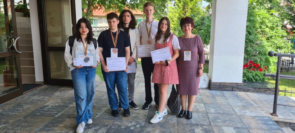 Olimpiada de Astronomie și Astrofizică: Doi elevi din Maramureș calificați în lotul lărgit al României