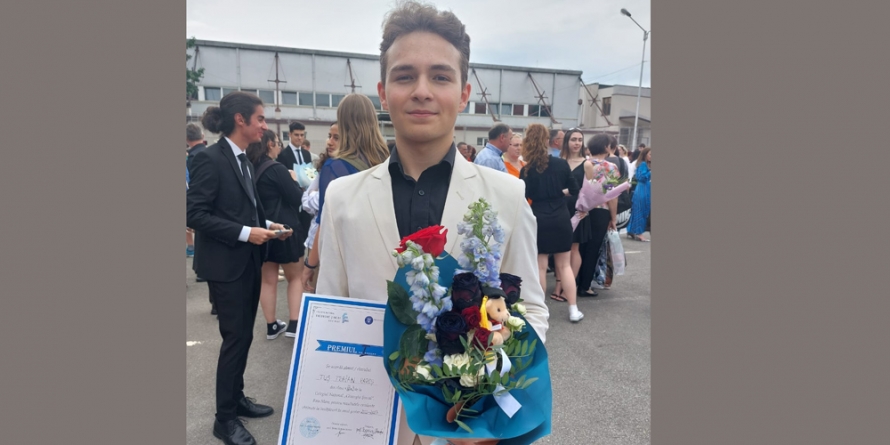 Tânăr model: Traian Rareș Tuș, șef de promoție al Colegiului Național „Gheorghe Sincai” Baia Mare cu media generală 10