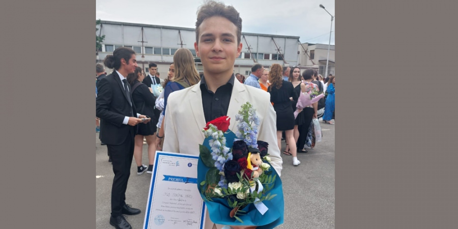Tânăr model: Traian Rareș Tuș, șef de promoție al Colegiului Național „Gheorghe Sincai” Baia Mare cu media generală 10