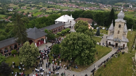 Mănăstirea Bixad și-a sărbătorit hramul în prezența a trei ierarhi