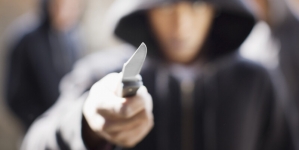 Furt într-un local din Vișeu de Sus; O femeie a fost amenințată cu un cuțit