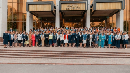 Președintele OFL alături de președintele Moldovei, la constituirea unui grup feminin de lucru pentru colaborare și securitate în România și Republica Moldova