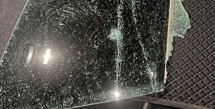 Baia Mare: Atac Armat în centrul municipiului! Iată filmul incidentului, dar și mărturisirile cuplului din mașină; Ce spun polițiștii maramureșeni!
