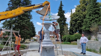 Se restaurează statuia „Fântâna lui Stoll”: Obiectiv de importanță maximă, beneficiază de lucrări esențiale de reabilitare