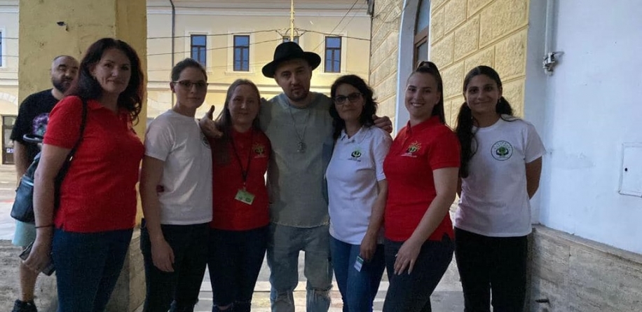 Sighetu Marmației, Cinema Mara: Mai mulți artiști au susținut pentru tineri un concert special, cu solid mesaj antidrog; Rolul campaniei de educare