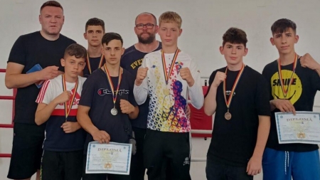 SS 2 Baia Mare a obținut mai multe medalii la Campionatul Național Școlar de Box organizat la Timișoara
