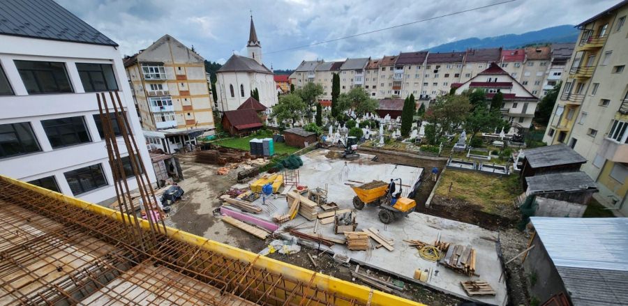 Investiție importantă la Școala 9 din Borșa: Se lucrează de zor la unitatea educațională! Se dorește învățământ eficient și calitate a condițiilor