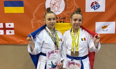 Superbă reușită în Europa: Două surori, sportive în Maramureș, ambele la CSM Baia Mare, au obținut medalii la Campionatul Școlar, la arte marțiale!