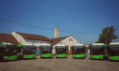 Transport public mai modern în Sighetu Marmației: De astăzi cele 7 autobuze electrice performante, în circulație, pe străzile din municipiu!