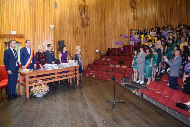 Momente speciale la festivitatea Colegiului „Regele Ferdinand”