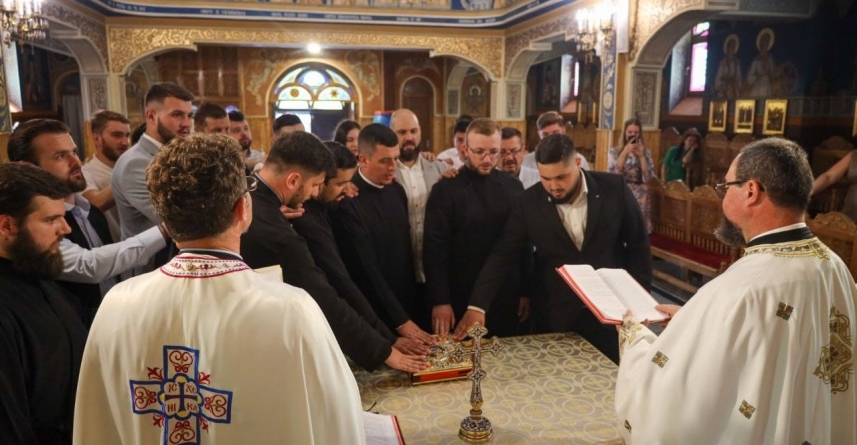 Absolvenții Departamentului de Teologie Ortodoxă din Baia Mare au depus jurământul de credință