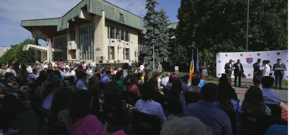 Cei mai buni absolvenți ai promoției 2022-2023 din învățământul preuniversitar maramureșean au fost premiați