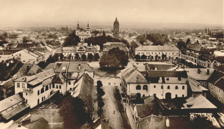 O altfel de istorie a oraşului Baia Mare. Clădiri și edificii cu poveste (VII), de dr. Viorel Rusu și Lucia Pop: Piața Centrală, astăzi Piața Libertății (II)