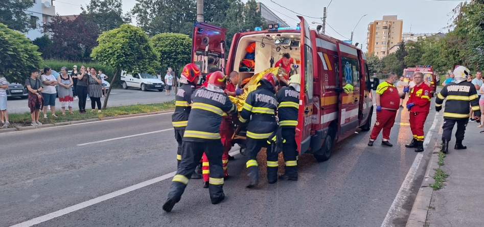 Incendiu la un apartament din Baia Mare: Tânăr ars după ce a adormit cu țigara aprinsă