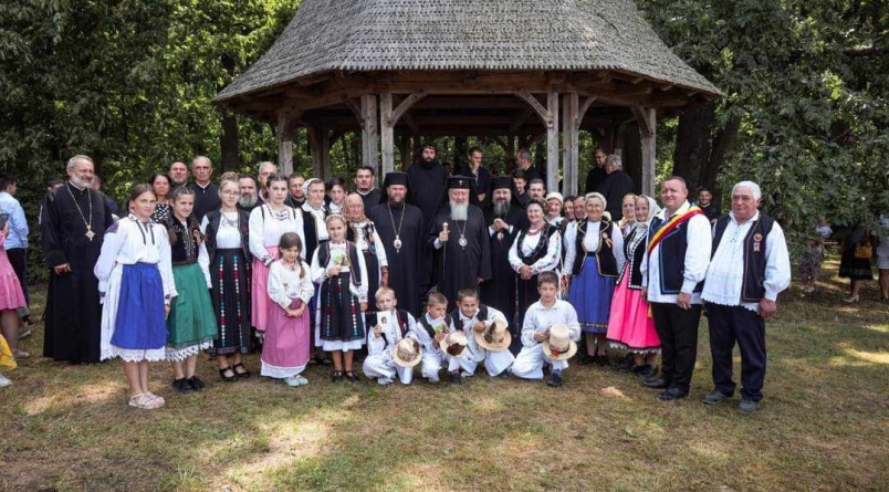 Înaltpreasfințitul Părinte Andrei, Arhiepiscopul Vadului, Feleacului și Clujului și Mitropolitul Clujului, Maramureșului și Sălajului, a slujit în comuna natală