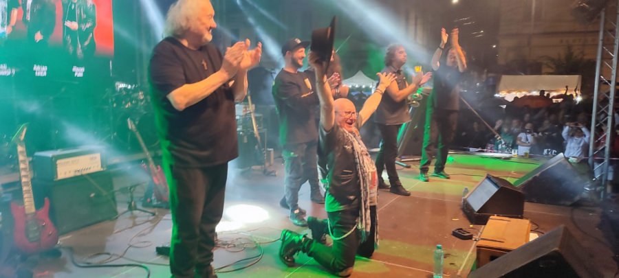 Sighetu Marmației: Din admirație pentru public; Artiști de marcă au urcat pe scena festivalului medieval; Clipe emoționante, la „Eternul Maramureș”