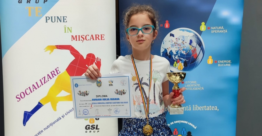 Campionatul Național Școlar de Șah pe clase GSL: Iulia-Maria Avram, eleva Școlii „Dimitrie Cantemir” Baia Mare, locul I la fete clasele a III-a și a IV-a