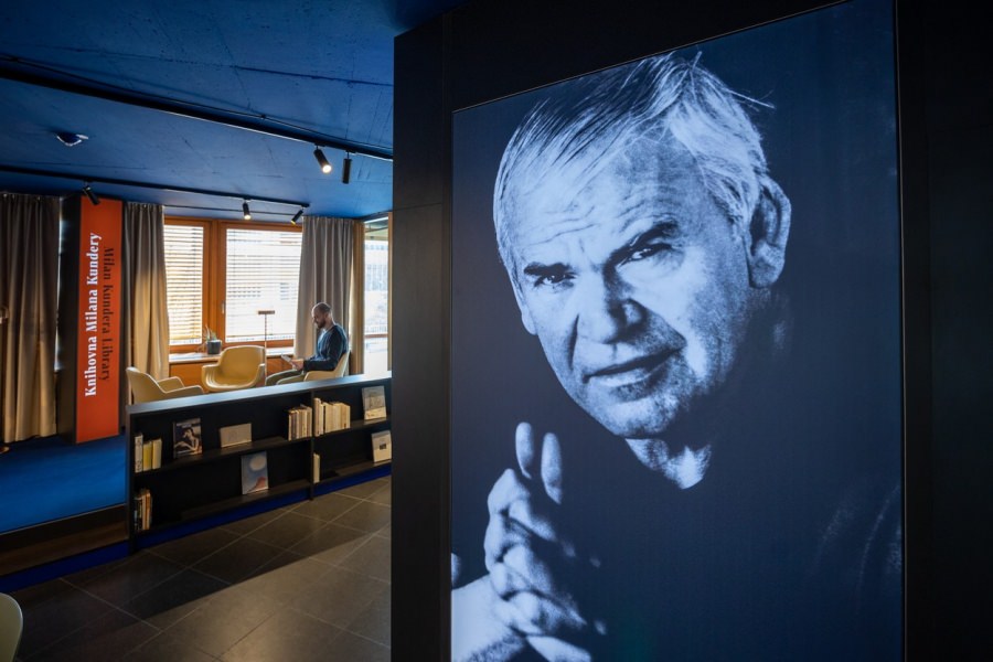 Cunoscutul scriitor Milan Kundera a murit la 94 de ani