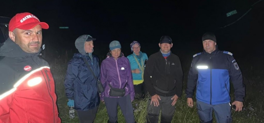 Intervenție nocturnă: 4 turiști rătăciți în Rodnei