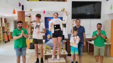 Nouă performanță a Sarei Maria Șunea: Maramureșeanca a câștigat la șah în manieră entuziasmantă Turneul „Tinerii Lei Elo” Baia Mare din 14-16 iulie
