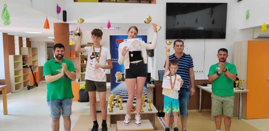 Nouă performanță a Sarei Maria Șunea: Maramureșeanca a câștigat la șah în manieră entuziasmantă Turneul „Tinerii Lei Elo” Baia Mare din 14-16 iulie