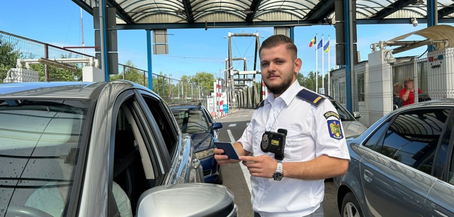Forțele proaspete la granița nordică a României: Cine este acum cel mai tânăr maramureșean, polițist la frontieră, descris ca „energic și ambițios”