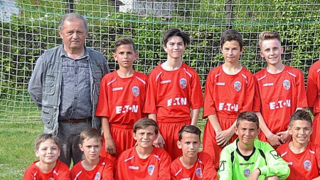 La Tămaia: Turneu de fotbal amical prilejuit de retragerea din activitatea a fostului jucător și antrenor Gheorghe Radu