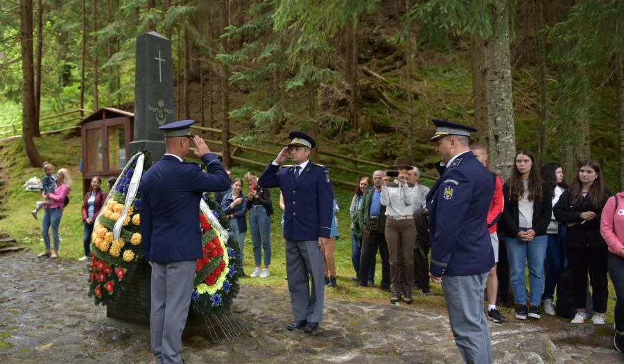 Cimitirul Militar de la Miraj, de pe Valea Vaserului, a împlinit 106 ani; Au fost aprinse candele și depuse coroane pentru eroi