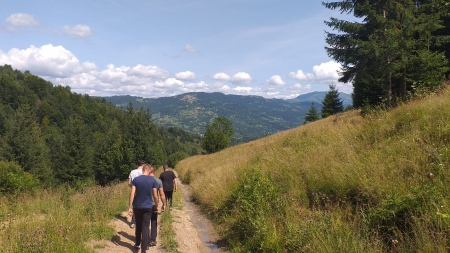Frumusețe și aer curat: S-a deschis un nou traseu tematic în Parcul Național Munții Rodnei
