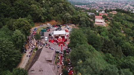 Singurul așezământ monahal din Baia Mare și-a prăznuit hramul de Praznicul Schimbării la Față a Domnului