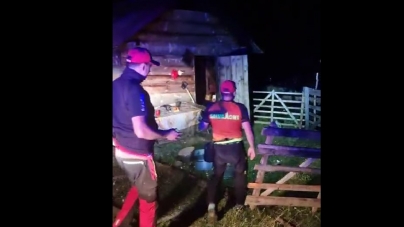 Salvatorii montani s-au deplasat azi-noapte la o stână situată în zona Creasta Cocoșului; Ciobanul s-a plâns de dureri puternice în piept