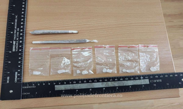 Tineri maramureșeni depistați cu substanțe înterzise; Au declarat că se deplasează la un festival de muzică