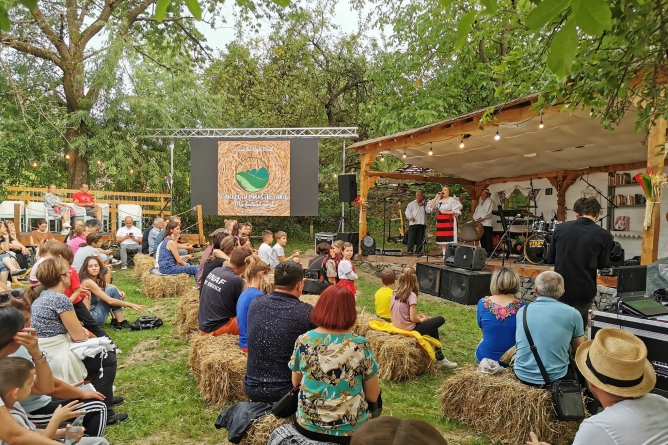 La Casa din Vale Breb, un… „Fest-în-Vale”