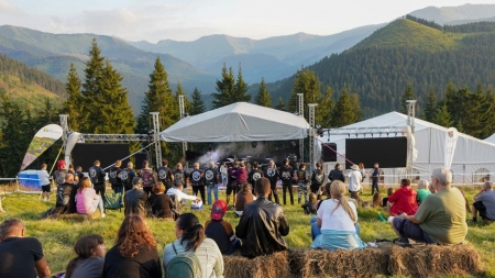 Spectacol rock la Festivalul „Hora la Prislop”