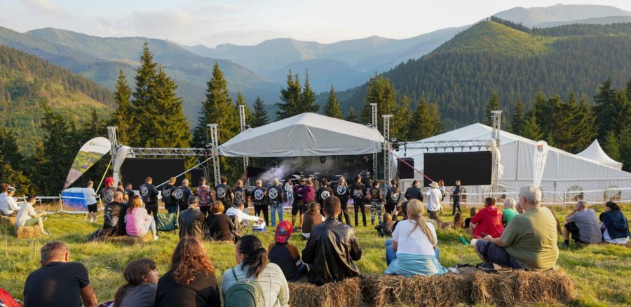 Spectacol rock la Festivalul „Hora la Prislop”