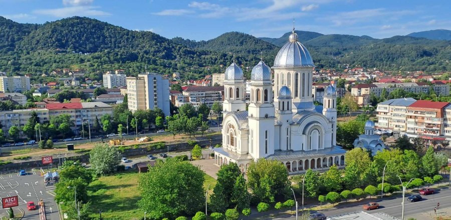 Căldură durabilă la câmpie și în aria montană maramureșeană: Va fi cu valori caracteristice „vârfului de vară”! Iată statistica specială în vigoare