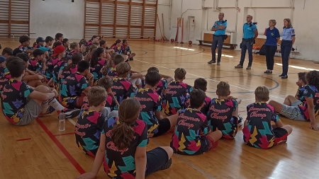 „Wild Cats” la discuții cu jandarmii maramureșeni