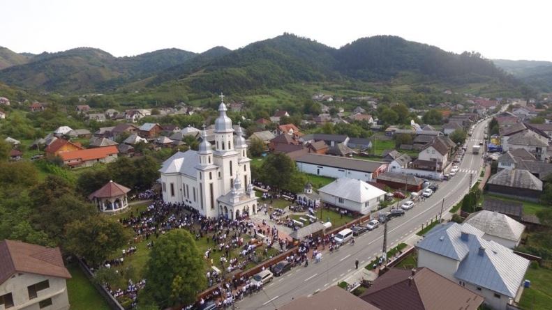 În 8 septembrie e hram în Rozavlea, localitatea natală a Preasfințitului Iustin