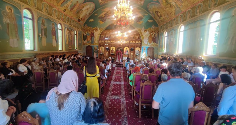 În dar pentru credincioși: Concert de pricesne la biserica „Sfântul Mare Mucenic Gheorghe” din Sighetu Marmației