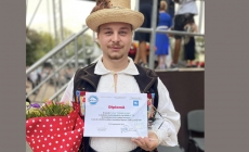 Tânărul Denis Cupșe a adus în Maramureș Trofeul și Marele Premiu al Festivalului “Corabia de Aur”