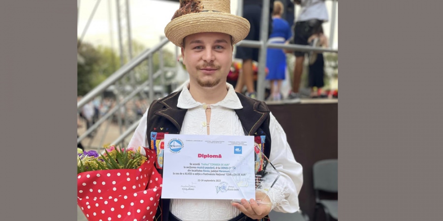 Tânărul Denis Cupșe a adus în Maramureș Trofeul și Marele Premiu al Festivalului “Corabia de Aur”