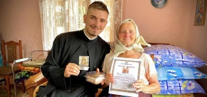 Daruri pentru vârstnicii din cadrul Parohiei Ortodoxe „Șesu-Mănăstirii” Rozavlea