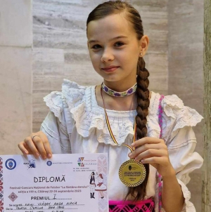 Maramureșeanca Raisa Vlășan, premiul I la Festivalul-Concurs Național de Folclor “La fântana dorului”