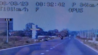 Bărbat prins de radar circulând cu motocicleta cu 181 km/h