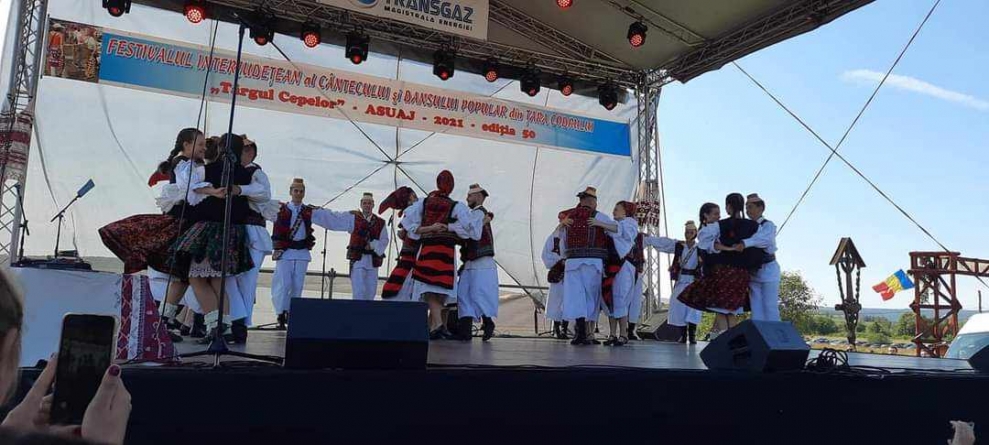 Ansamblul Transilvania, momente folclorice la două festivaluri