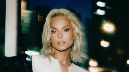 Dorință îndeplinită, la aniversare, pentru AMI: Artista a ales să facă un gest încântător; Și-a donat „ziua”, pentru un copilaș în vârstă de 11 ani