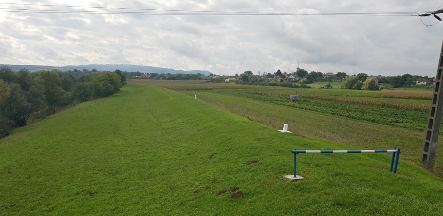 Apel: Circulația pe diguri, interzisă în Maramureș